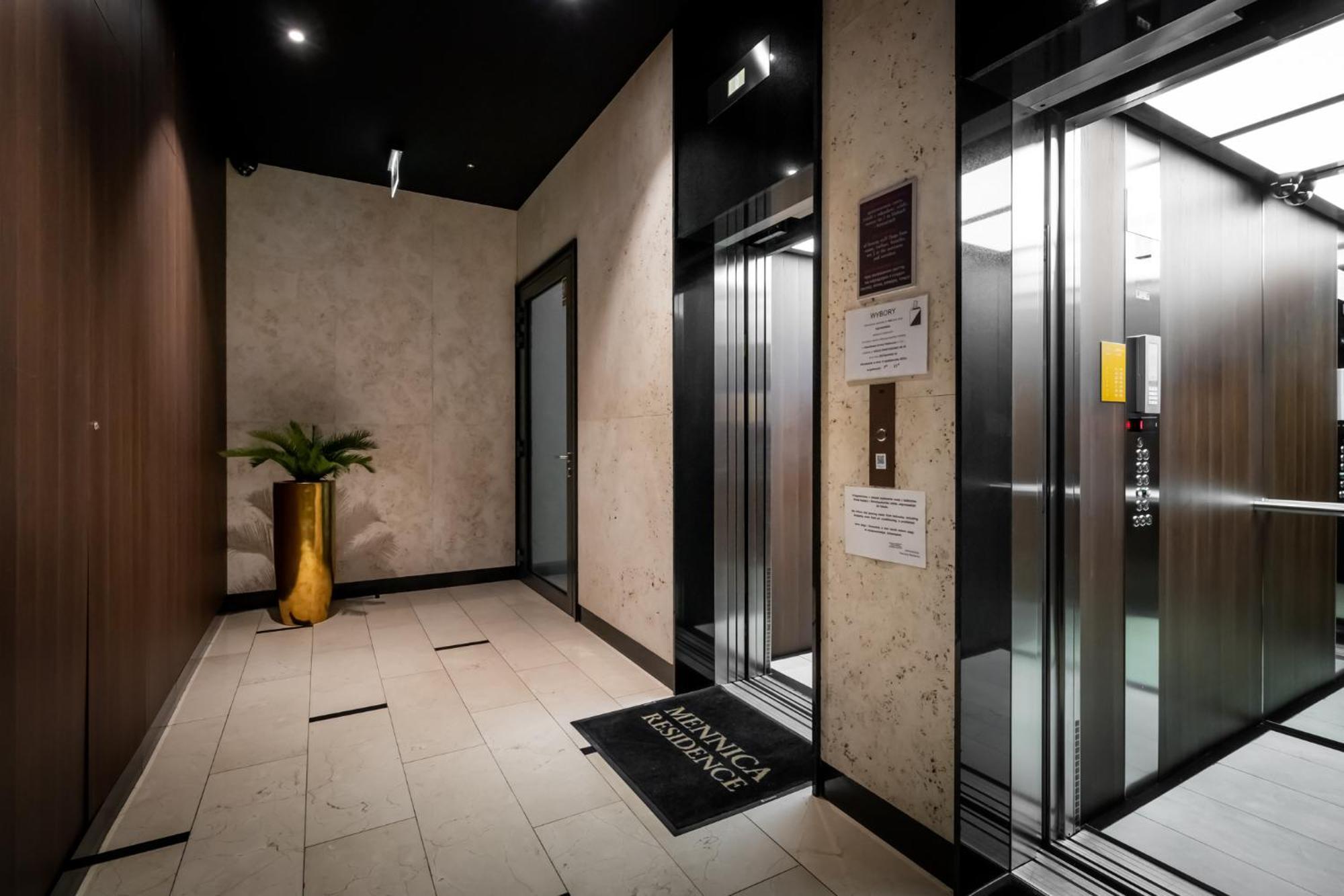 Golden Apartments -City Center - Mennica Residence วอร์ซอ ภายนอก รูปภาพ